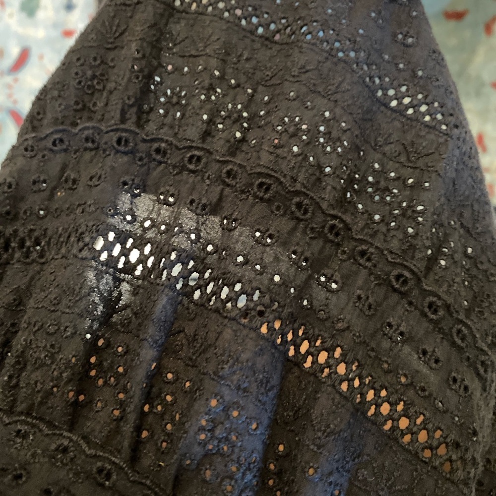 Black Ruffle top - Picture 2 of 3